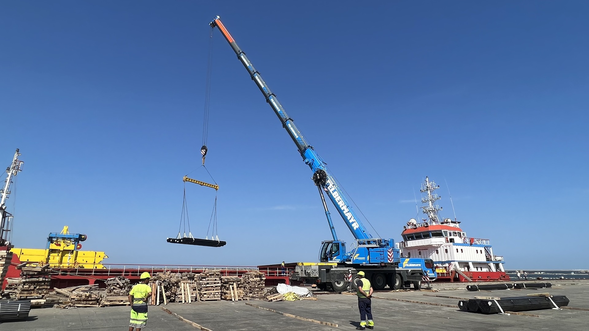 Port Unloading and Loading Services
